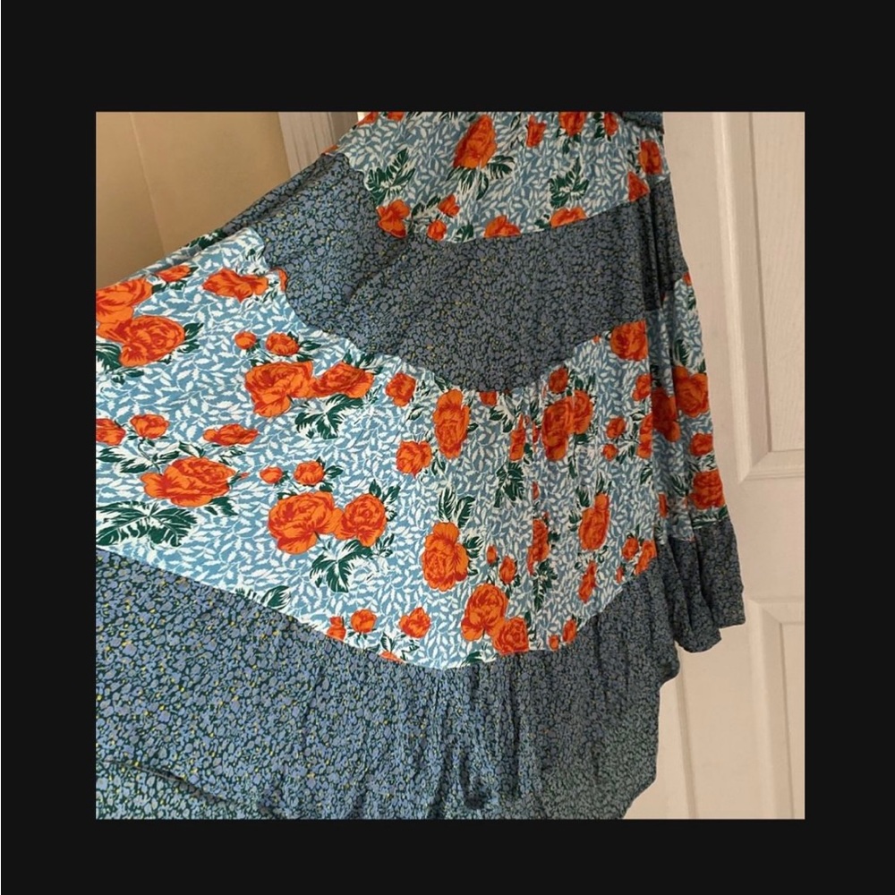 Beautiful free People dress, it has a stretchy back too adjust better .